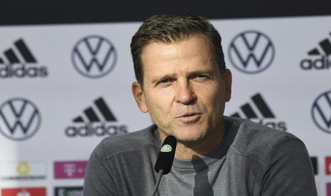 Ofisial tim Jerman Oliver Bierhoff.