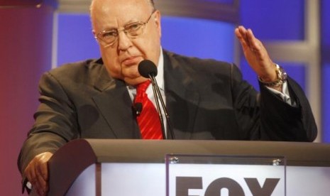 Direktur Fox News Channel dan Fox Television Stations, Roger Ailes mengundurkan diri dari jabatannya setelah terlibat skandal kekerasan seksual.