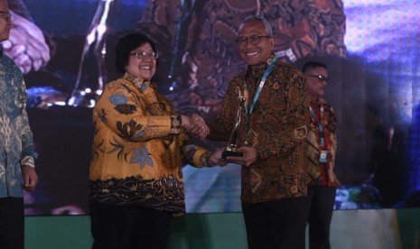 Direktur Hulu Pertamina Dharmawan H Samsu (kanan) 