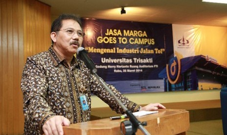 Direktur Jasa Marga, Abdul Hadi menyosialisasikan industri jalan tol di Kampus Trisakti