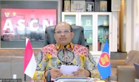 Direktur Jenderal Bina Administrasi Kewilayahan Kemendagri, Dr. Safrizal ZA, M.Si saat menyampaikan sambutannya dalam Persidangan Tahunan ke-5 ASCN yang diselenggarakan pada Selasa (30/8/2022) secara daring.