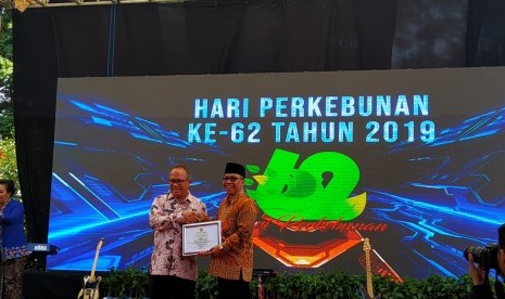 Direktur Jenderal (Dirjen) Perkebunan, Kementerian Pertanian (Kementan) RI, Kasdi Subagyono saat menghadiri Peringatan Hari Perkebunan ke-62 Tahun 2019 di Polbangtan, Lawang, Kabupaten Malang, Selasa (10/12). 