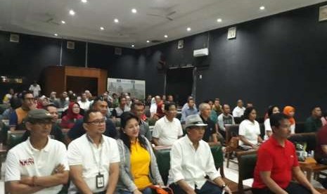 Direktur Jenderal Hortikultura, Suwandi dalam acara terapi latihan HanaRa (happy natural rediant) di Candi Borobudur, Magelang