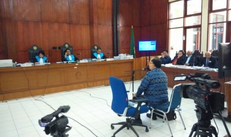 Direktur Jenderal Kependudukan dan Pencatatan Sipil Kemendagri, Zudan Arif Fakrullah menjadi saksi dalam sidang gugatan pembubaran Hizbut Tahrir Indonesia (HTI) di PTUN Jakarta, Kamis (29/3).