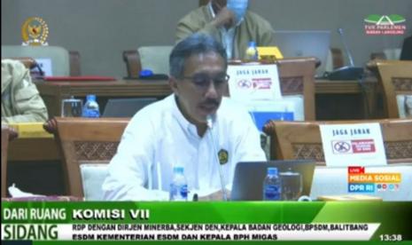 Direktur Jenderal Mineral dan Batubara (Minerba) Kementerian ESDM Ridwan Djamaluddin saat Rapat Dengar Pendapat bersama Komisi VII DPR RI di Jakarta, Senin (7/6).Kementerian Energi dan Sumber Daya Mineral (ESDM) memastikan kebutuhan batu bara dalam negeri atau Domestic Market Obligation (DMO) akan terus terpenuhi pada 2021. Pasalnya, tingkat realisasi DMO hingga akhir Mei 2021 mencapai 51,8 juta ton atau 37,7 persen dari target yang ditetapkan.