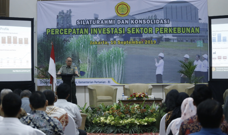 Direktur Jenderal Perkebunan, Kasdi Subagyono saat acara Silaturahim dan Konsolidasi Percepatan Investasi Sektor Perkebunan di Jakarta, Kamis (19/9).