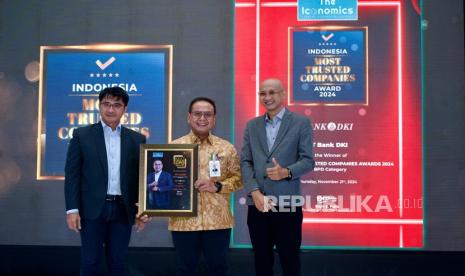 Direktur Keuangan & Strategi Bank DKI, Romy Wijayanto, kembali menunjukkan kepiawaiannya dengan meraih penghargaan Most Popular Chief Financial Officer (CFO) Awards 2024 dari The Iconomics.