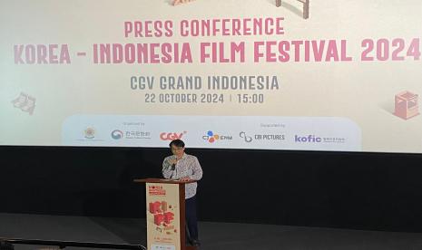 Direktur Korean Culture Center (KCC) Indonesia, Kim Yong Woon, dalam konferensi pers Korea Indonesia Film Festival 2024 di Jakarta, Selasa (22/10/2024). 