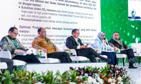  Direktur Operasi SIG, Reni Wulandari, dalam sesi talkshow Green Economy Expo 2024 yang diselenggarakan oleh Kementerian PPN/Bappenas di Jakarta Convention Center pada Kamis (4/7/2024).