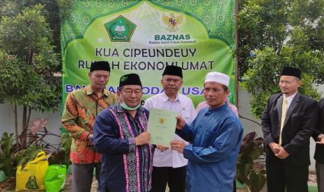 Direktur Pemberdayaan Zakat dan Wakaf Kementerian Agama (Kemenag), Tarmizi Tohor, meminta agar semua nazir segera mengurus sertifikat tanah wakaf. 