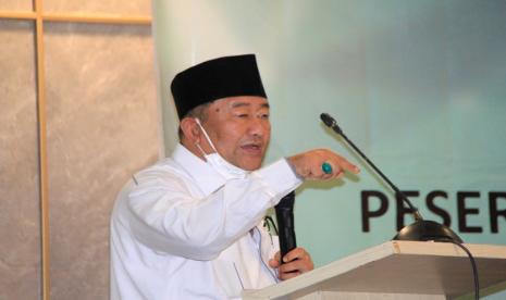 Direktur Pemberdayaan Zakat dan Wakaf, Tarmizi Tohor mendorong para nazir agar mampu meningkatkan pengelolaan tanah wakaf produktif. Hal ini disampaikan Tarmizi saat menjadi Keynote Speaker dalam Penyuluhan Hukum Wakaf, Advokasi Sengketa Perwakafan, dan Pembinaan Perwakilan BWI di Padang, Selasa (8/3/2022). 