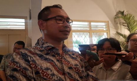 Kementerian Luar Negeri RI, berkoordinasi dengan perwakilan RI di Turki, telah bergerak mencari informasi ke otoritas setempat untuk mencari Ahmad Munasir Rafie Pratama (AMRP), dosen Universitas Islam Indonesia (UII) Yogyakarta yang dilaporkan hilang kontak.