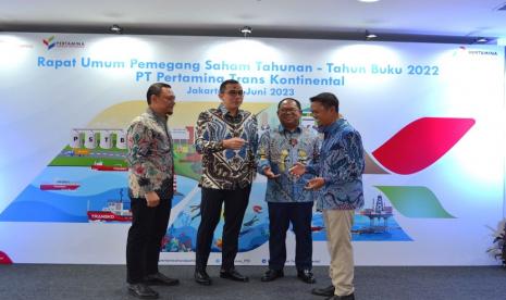 Direktur Pertamina Trans Kontinental dan Direktur Pertamina International Shipping sebagai pemegang saham