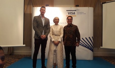 Direktur PT. Visa Worldwide Indonesia, Riko Abdurrahman mengatakan dalam satu dekade terakhir, aspirasi berkembang dan meningkat untuk gaya hidup syariah di kalangan konsumen kelas atas.