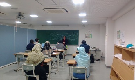 Direktur SIT Nurul Fikri, Rahmat S Syehani berbagi pengalaman SIT Nurul Fikri di YUAI International Islamic School (YUAI IIS), Jepang.  