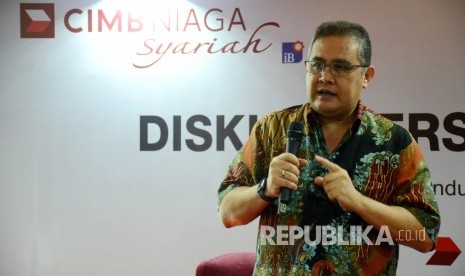  Direktur Syariah Banking CIMB Niaga Pandji P Djajanegara. Unit Usaha Syariah (UUS) PT Bank CIMB Niaga Tbk (CIMB Niaga Syariah) menghadirkan Program Motor X-TRA Gesits yang merupakan produk pembiayaan kendaraan motor listrik.