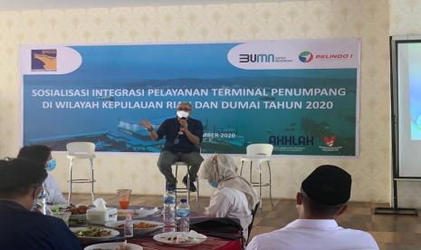 Direktur Transformasi dan Pengembangan Bisnis Pelindo 1 Prasetyo dalam acara Sosialisasi Integrasi Pelayanan Terminal Penumpang di Wilayah Kepulauan Riau dan Dumai, Selasa (10/11) di Batam. 