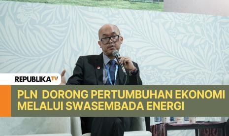 Direktur Transmisi dan Perencanaan Sistem PLN Evy Haryadi menyampaikan paparan dalam diskusi panel  