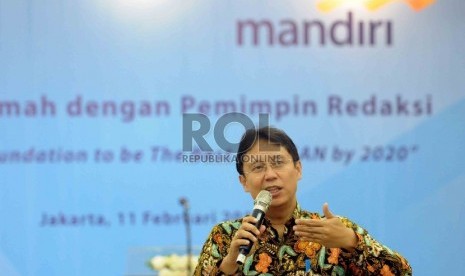 Direktur Utama Bank Mandiri, Budi Gunadi Sadikin memberikan paparannya dalam ramah tamah dengan para pemimpin redaksi di Plaza Mandiri, Jakarta, Rabu (11/2). 