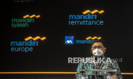 Direktur Utama Bank Mandiri Darmawan Junaidi memberikan paparannya pada Mandiri Investment Forum 2022. Darmawan Junaidi, mengatakan secara jangka pendek dan menengah, perseroan masih akan membidik sektor perkebunan, pertambangan, infrastruktur, dan telekomunikasi yang masih menjadi fokus pembiayaan dari perseroan.