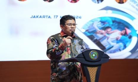 Direktur Utama BPJS Kesehatan, Ghufron Mukti meluncurkan dua buah buku. Buku pertama berjudul Roso Telo Dadi Duren, Biyen Gelo Saiki Keren: Catatan 10 Tahun Perjalanan BPJS Kesehatan dan kedua, berjudul Prinsip Dasar Sistem Jaminan Sosial dan Asuransi Kesehatan.