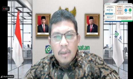 Direktur Utama BPJS Kesehatan, Ghufron Mukti tampil sebagai pembicara dalam webinar ‘Revitalisasi Pelayanan BPJS Kesehatan Menghadapi Endemi’, Rabu (23/03).