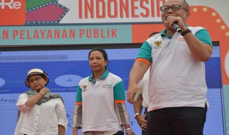  Direktur Utama BPJS Ketenagakerjaan, Agus Susanto dan sejumlah menteri dan Dubes RI Singapura meluncurkan Fasilitas Pendaftaran Mandiri Bagi Pekerja Migran di Singapura