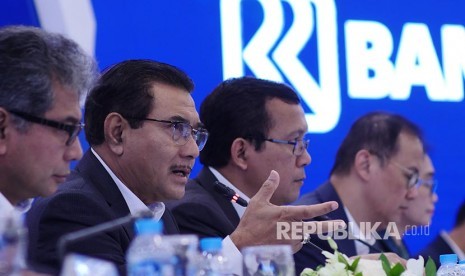 Direktur Utama BRI Suprajarto menjelaskan kinerja perusahaan kepada media di Jakarta, Rabu (14/8). PT Bank Rakyat Indonesia, Tbk (BRI) mencatat laba konsolidasi pada kuartal II 2019 tumbuh 8,19 persen secara tahunan (year on year/yoy) menjadi Rp 16,16 triliun. 