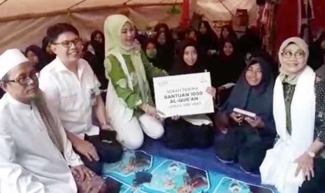 Direktur Utama BSM, Toni Eko Boy Subari (kedua kiri)