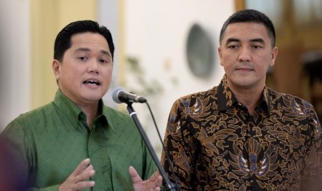 Direktur Utama Indonesia Tourism Development Corporation (ITDC) Abdulbar M. Mansoer dan Erick Thohir di Istana Kepresidenan Bogor, Jawa Barat, Rabu, 22 Mei 2019, selepas pertemuan mereka dengan Presiden Jokowi. Membahas persiapan balap motor MotoGP 2021 Mandalika dan kemungkinan Balap Mobil Formula satu di sirkuit Mandalika.