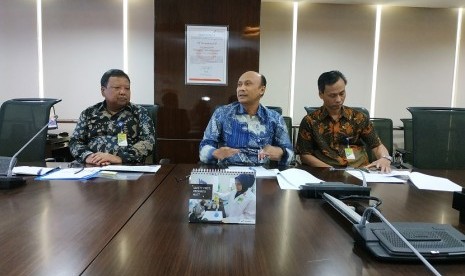  Direktur Utama Pertamina EP Nanang Abdul Manaf (kiri) bersama Direktur Eksplorasi dan Penemuan Cadangan Baru Alfian Husein saat pemaparan kinerja kuartal III 2019 Pertamina EP di Jakarta, Rabu  (23/10).   