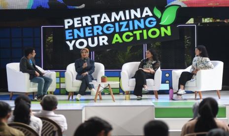 Direktur Utama Pertamina Nicke Widyawati turut menggandeng Putri Tanjung dan Dian Sastrowardoyo sebagai influencer di lingkungan generasi muda, dalam Energizing Your Action