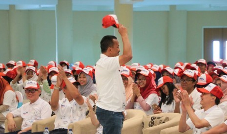 Direktur Utama PGN Jobi Triananda Hasjim turun langsung memberi kuliah kepada para mahasiswa di Universitas Airlangga, Surabaya.