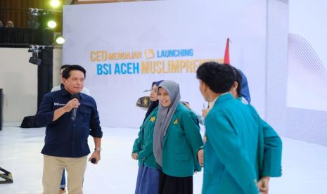 Direktur Utama PT Bank Syariah Indonesia Tbk (BSI) Hery Gunardi menggelar kuliah umum tentang perbankan syariah yang dihadiri lebih dari 1.500 mahasiswa Universitas Syiah Kuala, Banda Aceh. 