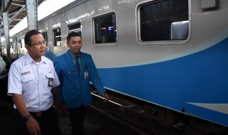 Gerbong kereta api (KA) Kamandaka rute Semarang-Purwokerto 