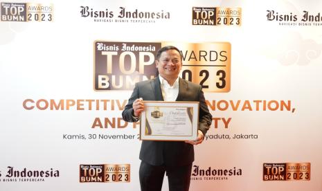 Direktur Utama PT Permodalan Nasional Madani (PNM) Arief Mulyadi meraih penghargaan The Best CEO: Excellent In Sustainable Business Growth dalam gelaran TOP BUMN Awards 2023.