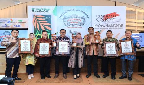 Direktur Utama PT Pertamina (Persero) Nicke Widyawati, pada acara ini diwakilkan oleh VP CSR & SMEPP Pertamina, menerima penghargaan Bintang Corporate Social Responsibility (CSR) Indonesia Besar 2023 dalam acara Indonesia Best Social Responsibilty Awards (BESAR) 2023 yang diinisiasi oleh La Tofi School of Social Responsibility di Hotel Indonesia Kempinski, Jakarta, Rabu (25/10/2023).