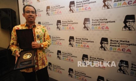 Dirjen Bea dan Cukai Heru Pambudi dalam Anugerah Bung Hatta Anti Corruption Award 2017 Jakarta, Kamis Malam (14/12). Tahun ini Anugrah Bung Hatta Anti Corruption Award di berikan kepada Dirjen Bea dan Cukai Heru Pambudi dan Bupati Bantaeng , Sulawesi Selatan Nurdin Abdulah.