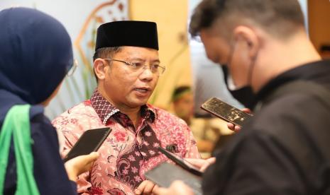 Dirjen Bimas Islam Kamaruddin Amin mengungkapkan perlunya penguatan dan intervensi demi membangun ekosistem pengelolaan zakat di Indonesia. Hal ia sampaikan saat membuka Rapat Koordinasi Pengawasan Bidang Audit Syariah Bagi Penyelenggara Fungsi Zakat di Kementerian Agama yang digelar di Hotel Mercure Kemayoran Jakarta, Rabu (15/3/2023).