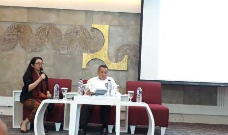 Dirjen Pembiayaan Perumahan Lana Winayanti dan Dirjen Penyedia Perumahan Khalawi Abdul Hamid dalam konferensi pers Hari Perumahan Nasional (Harpernas) di Media Center Kementerian PUPR, Kamis (23/8).