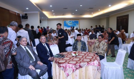 Dirjen PHU Nizar Ali bersama Dirut Garuda Indonesia dan GM Hajj-Umrah Saudia Airlines jelang penandatanganan Perjanjian Penerbangan Haji 2018. 