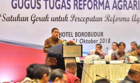 Dirjen PKTrans (Pengembangan Kawasan Transmigrasi), M Nurdin mengikuti Rapat Koordinasi Nasional  GUGUS TUGAS REFORMA AGRARIA “Satukan Gerakan Percepatan Reforma Agraria” di Jakarta, Rabu (31/10/18). Dalam rapat Koordinasi tersebut Dirjen PKTrans mengulas pembahasan reforma agraria di kawasan transmigrasi .