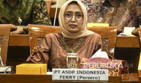 Dirut PT. ASDP Indonesia Ferry Ira Puspadewi mengikuti rapat dengar pendapat dengan Komisi VI DPR di komplek Parlemen, Jakarta, Senin (10/2/2020).