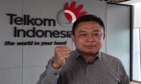 Dirut Telkom Indonesia Ririek Adriansyah mengatakan PT Telkom Indonesia (Persero) Tbk (Telkom) menutup kinerja Perseroan tahun buku 2021 dengan kinerja yang memuaskan, baik dari pendapatan, EBITDA (Laba sebelum Bunga, Pajak, Depresiasi, dan Amortisasi), dan laba bersih. 