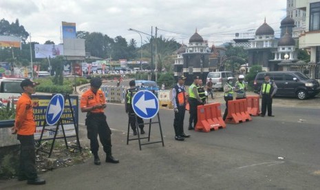 Polisi berlakukan sistem satu arah di Puncak. (Ilustrasi)