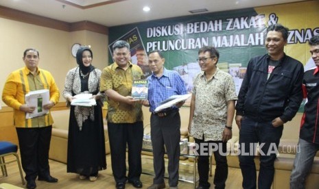 Diskusi Bedah Zakat dan Peluncuran Majalah BAZNAS di Kantor BAZNAS,  Jakarta, Rabu (22/11).