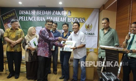 Diskusi Bedah Zakat dan Peluncuran Majalah BAZNAS di Kantor BAZNAS,  Jakarta, Rabu (22/11).