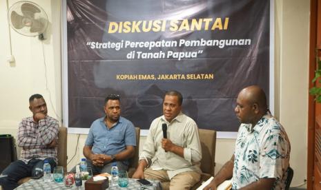 Diskusi dengan tema 