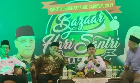 Diskusi E-Literacy untuk Penguatan Pendidikan, dalam Rangkaian Hari Santri 2017, Maspion Square, Surabaya, Rabu-Sabtu (25-27)