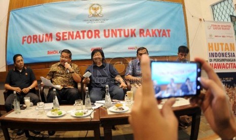  Diskusi Hutan Indonesia Di Simpang Nawacita Jakarta, Ahad (31/5).  (Republika/Agung Supriyanto)